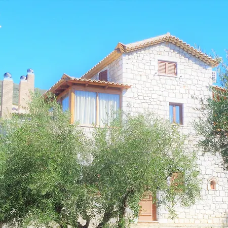 Menina Farm Kalamata Countryside Gospodarstwo wiejskie