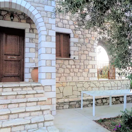 Menina Farm Kalamata Countryside Gospodarstwo wiejskie Perivolákia