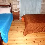 Menina Farm Kalamata Countryside בית כפרי *