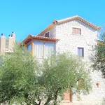 Menina Farm Kalamata Countryside 乡村民宿