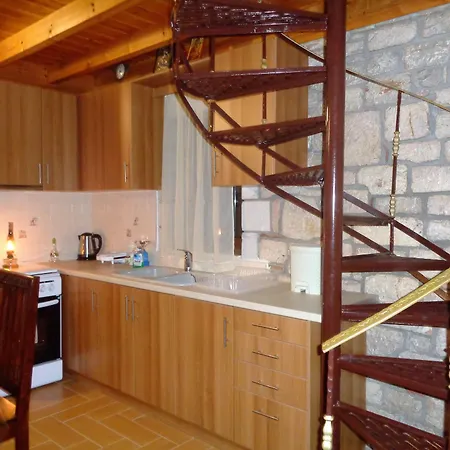 Menina Farm Kalamata Countryside Perivolákia