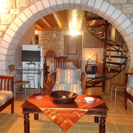 Menina Farm Kalamata Countryside Lantställe *