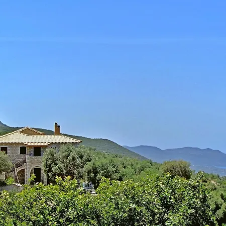Menina Farm Country house Perivolakia