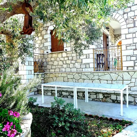 Menina Farm Kalamata Countryside *