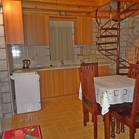 Menina Farm Kalamata Countryside Εξοχικό σπίτι *