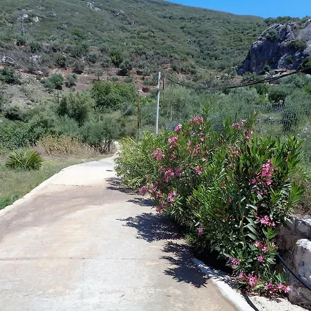 Εξοχικό σπίτι Menina Farm Kalamata Countryside