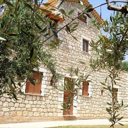 Menina Farm Kalamata Countryside 컨트리하우스 Perivolákia