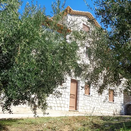 Country house Menina Farm Perivolakia
