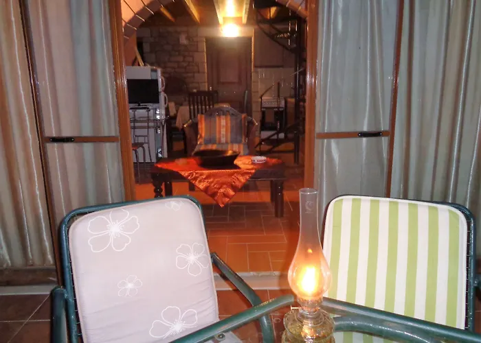 Menina Farm Kalamata Countryside בית כפרי *