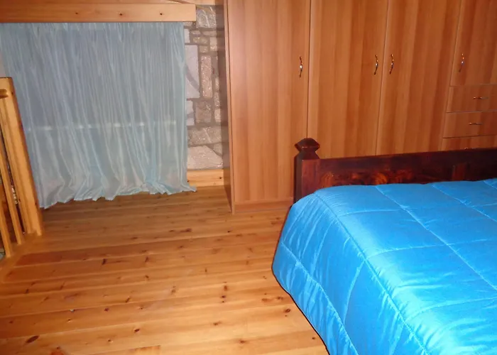 Menina Farm Kalamata Countryside בית כפרי