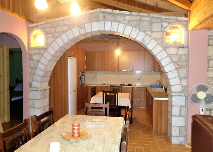 Menina Farm Kalamata Countryside Casa di campagna