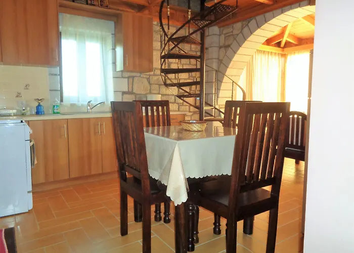 Menina Farm Kalamata Countryside *