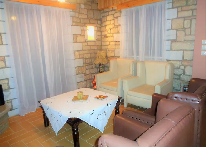 Menina Farm Kalamata Countryside *