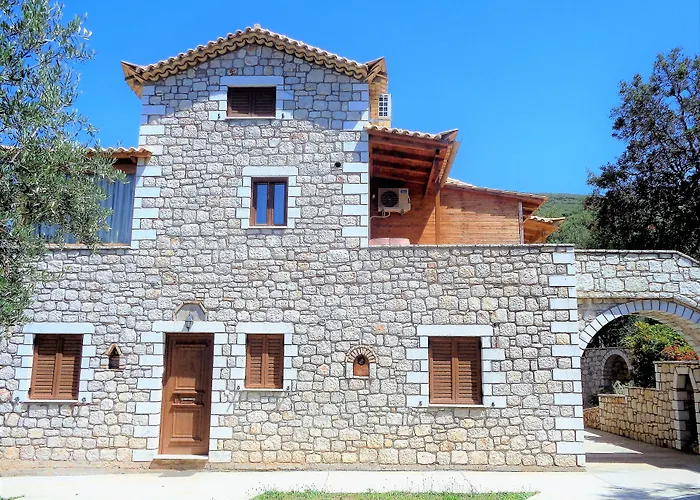 Menina Farm Kalamata Countryside בית כפרי